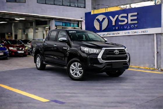 TOYOTA HILUX 2.8 D-4D TURBO DIESEL CD SRX 4X4 AUTOMÁTICO